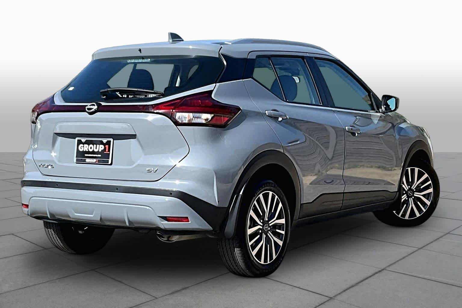 Used 2023 Boulder Gray Pearl Nissan SV image 13