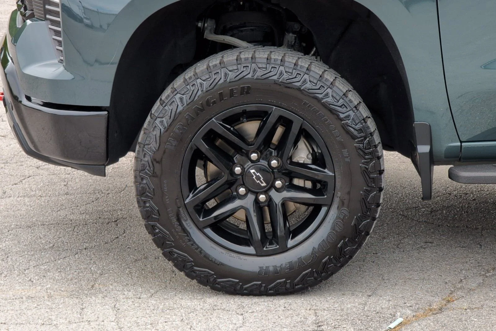 Used 2025 Cypress Gray Chevrolet LT Trail Boss image 27