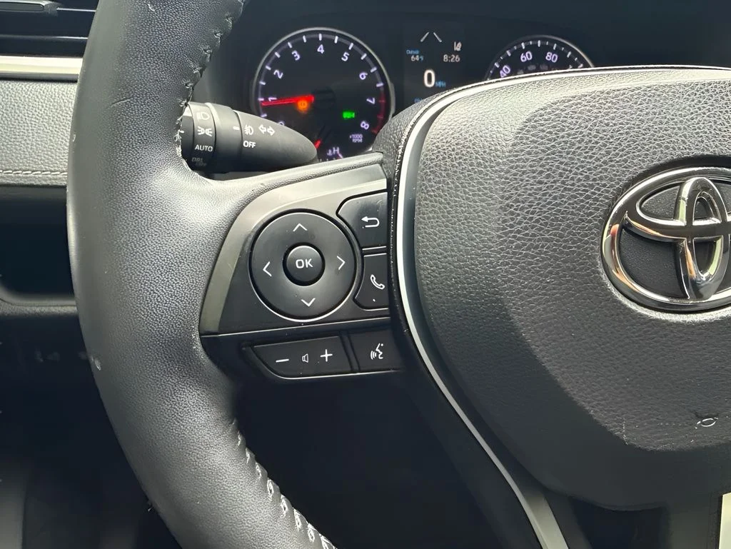 Used 2019 Gray Toyota XLE image 15