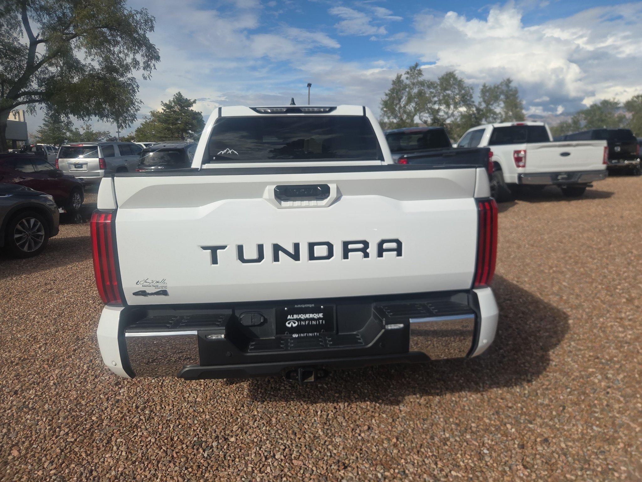 Used 2025 Ice Cap Toyota SR5 image 1