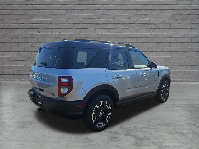 Used 2021 Silver Ford Outer Banks image 6