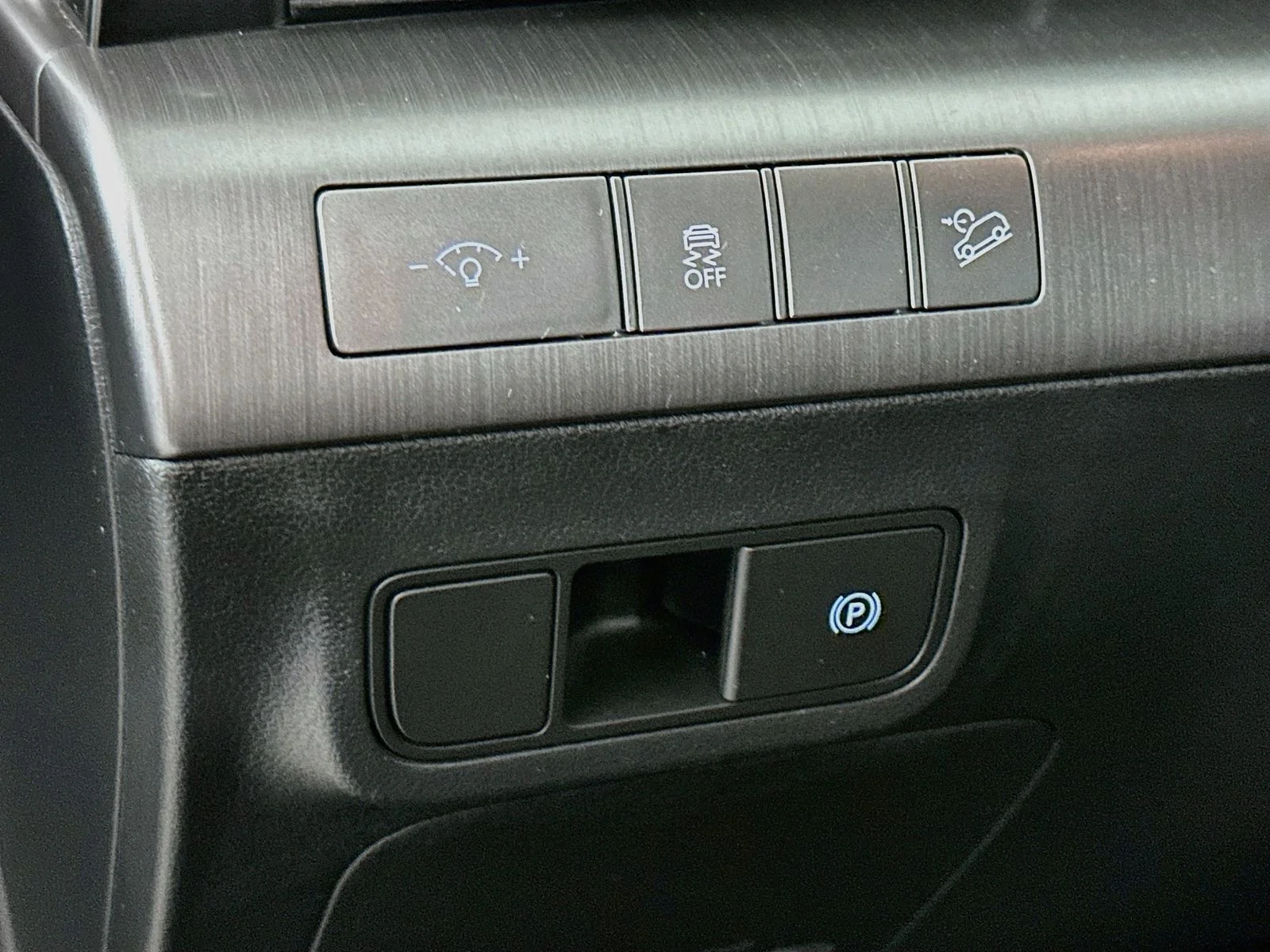 Used 2024 Abyss Black Pearl Hyundai SEL image 11
