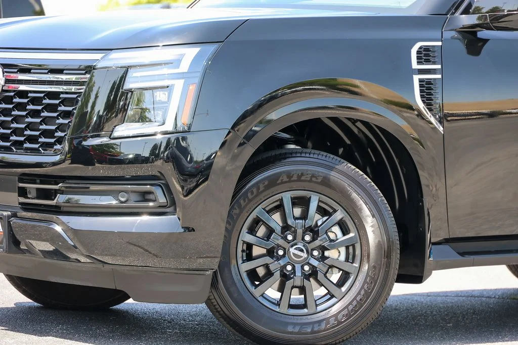 2025 Nissan Armada SV - Photo 14
