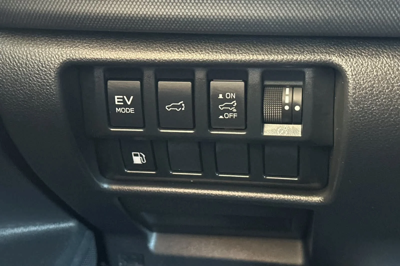 Used 2025 Ice Silver Metallic Subaru Touring Hybrid image 30