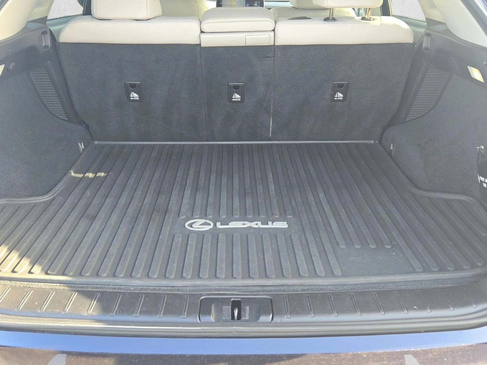 Certified Used 2022 Nightfall Mica Lexus RX 450h image 6