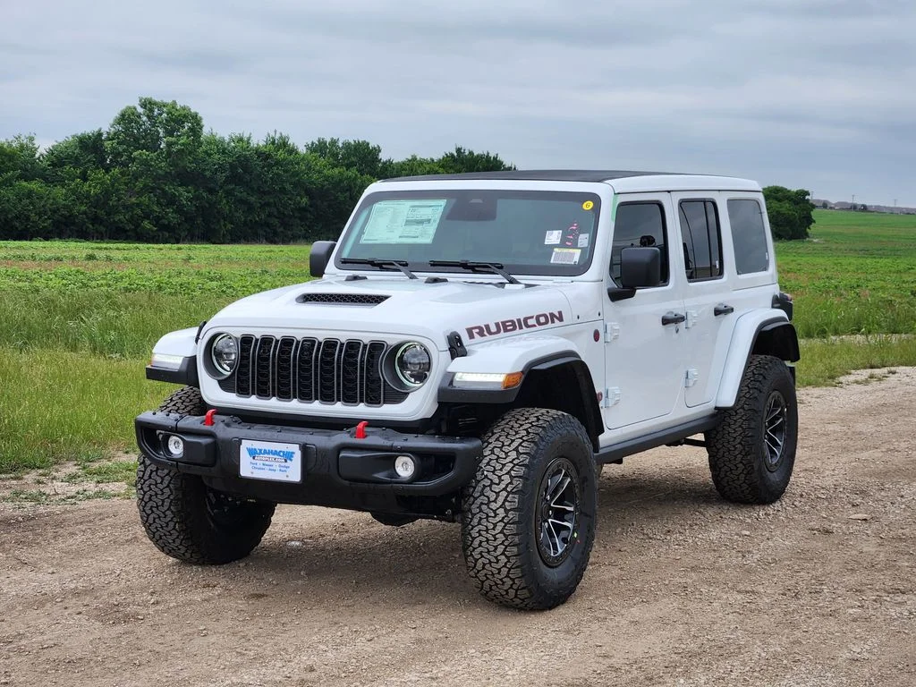 New 2026 Bright White Clear-Coat Exterior Paint Jeep Rubicon X image 2