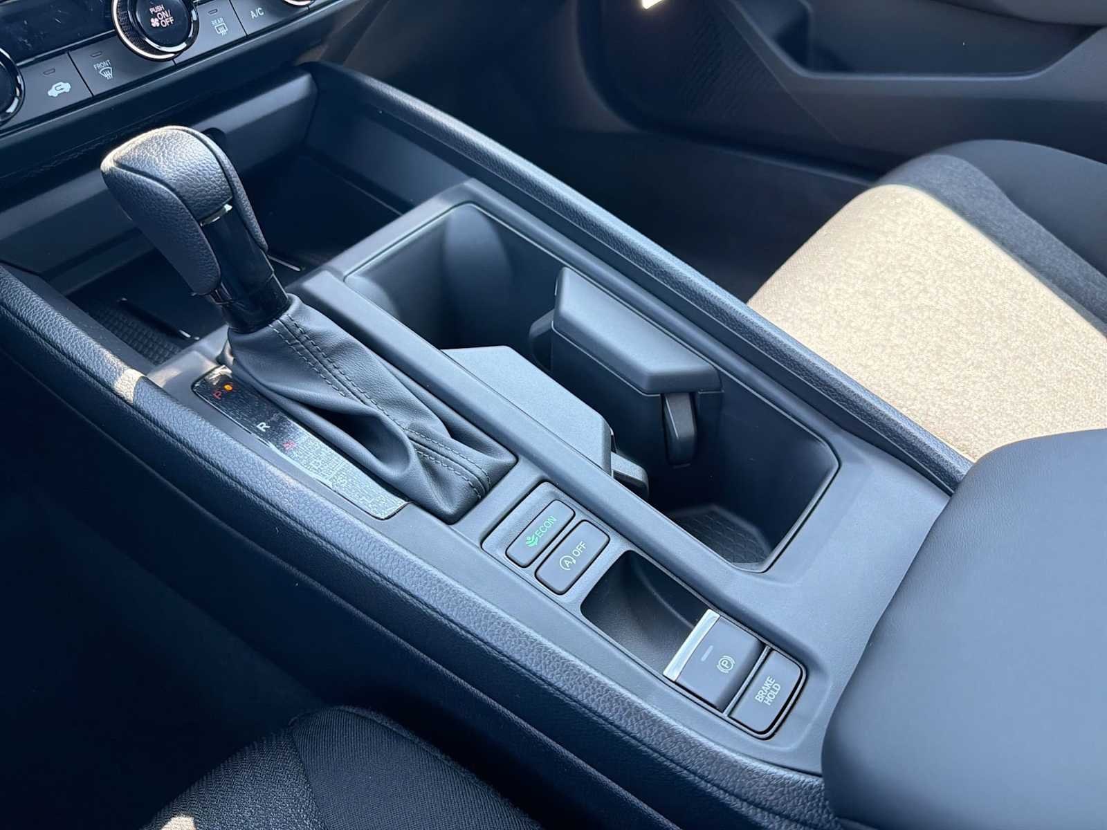 New 2026 Platinum White Pearl Honda LX image 29