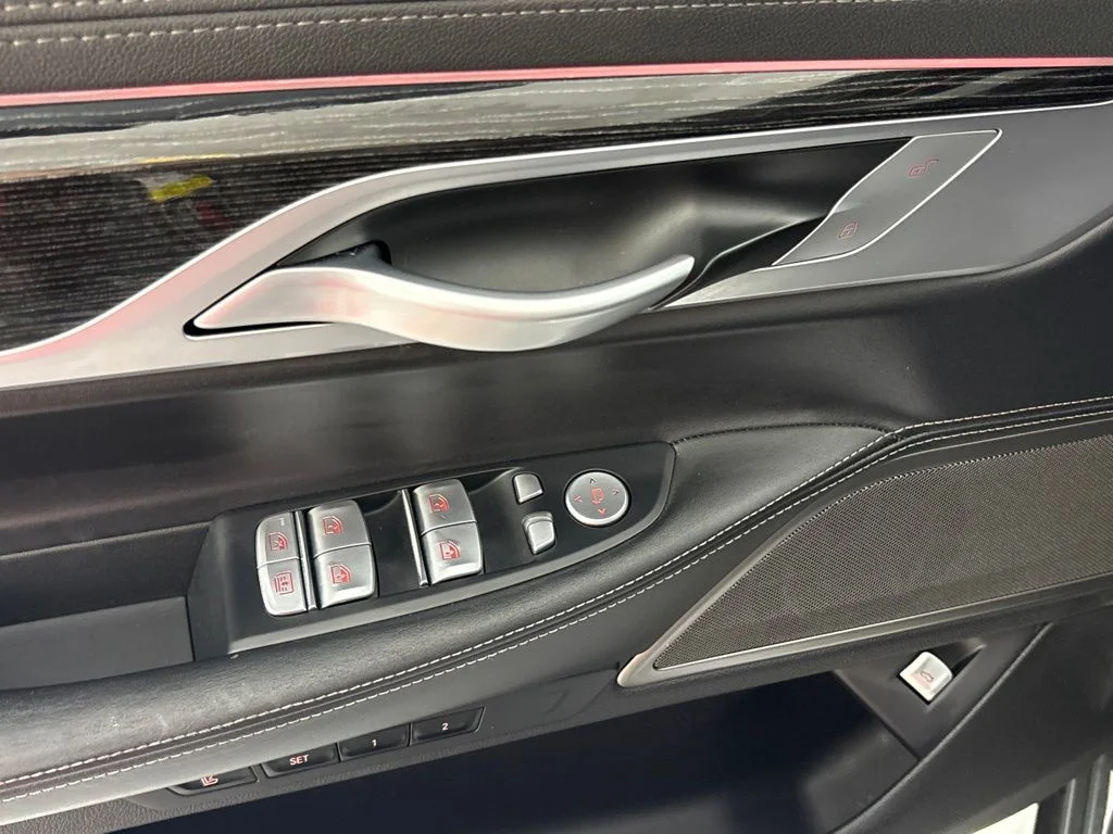 Used 2021 Gray BMW 740i image 27