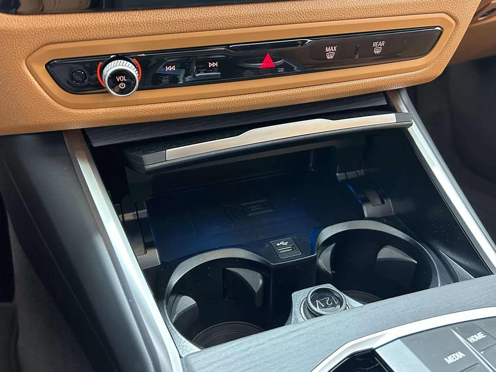 New 2026 Black Sapphire Metallic BMW xDrive40 image 29