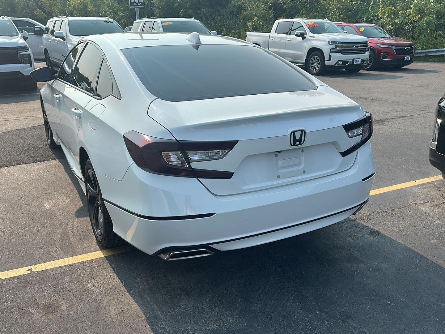 Used 2020 Platinum White Pearl Honda EX-L image 4
