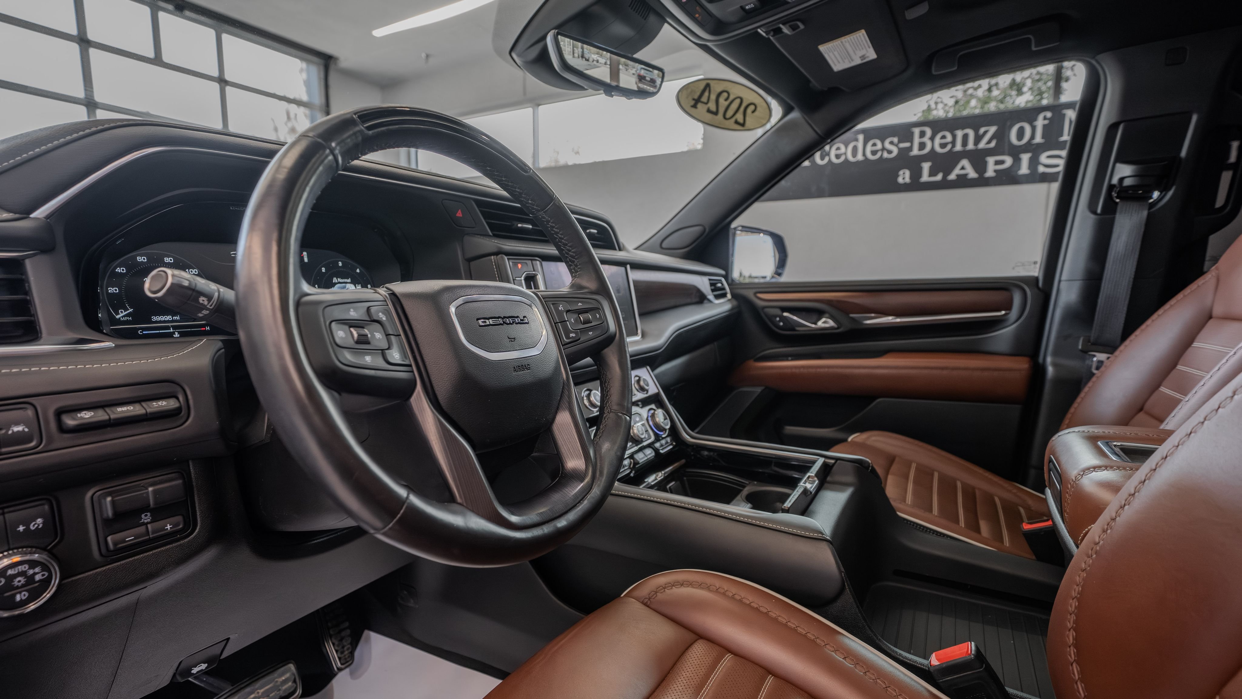 Used 2024 Onyx Black GMC Denali Ultimate image 6