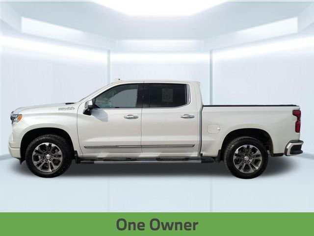 Used 2023 Beige Chevrolet High Country image 2