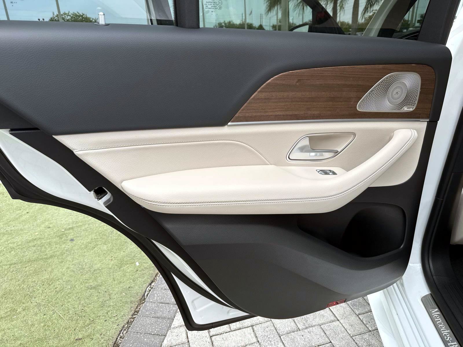 New 2026 Polar White Mercedes-Benz 350 4MATIC® SUV image 12