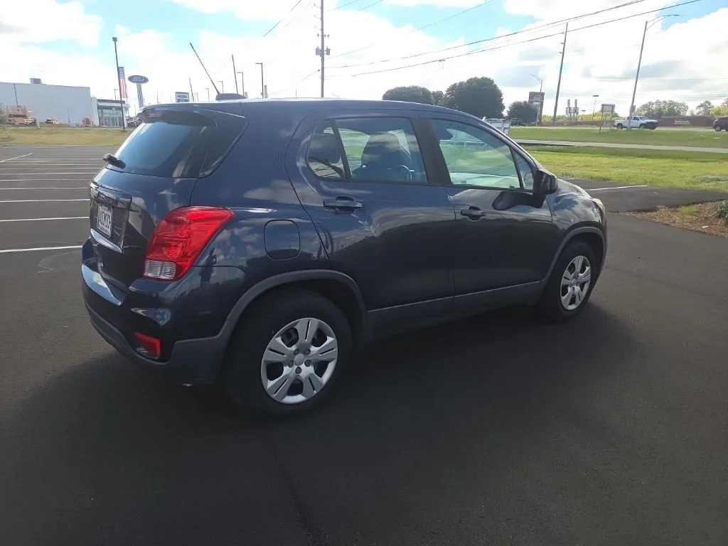 Used 2018 Blue Chevrolet LS image 11