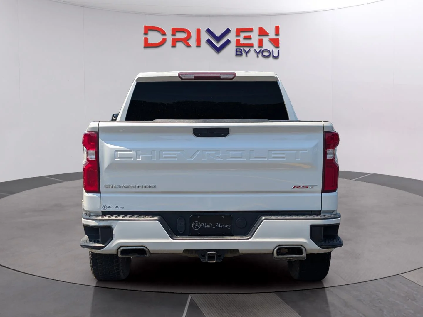 Used 2022 Iridescent Pearl Tricoat Chevrolet RST image 4