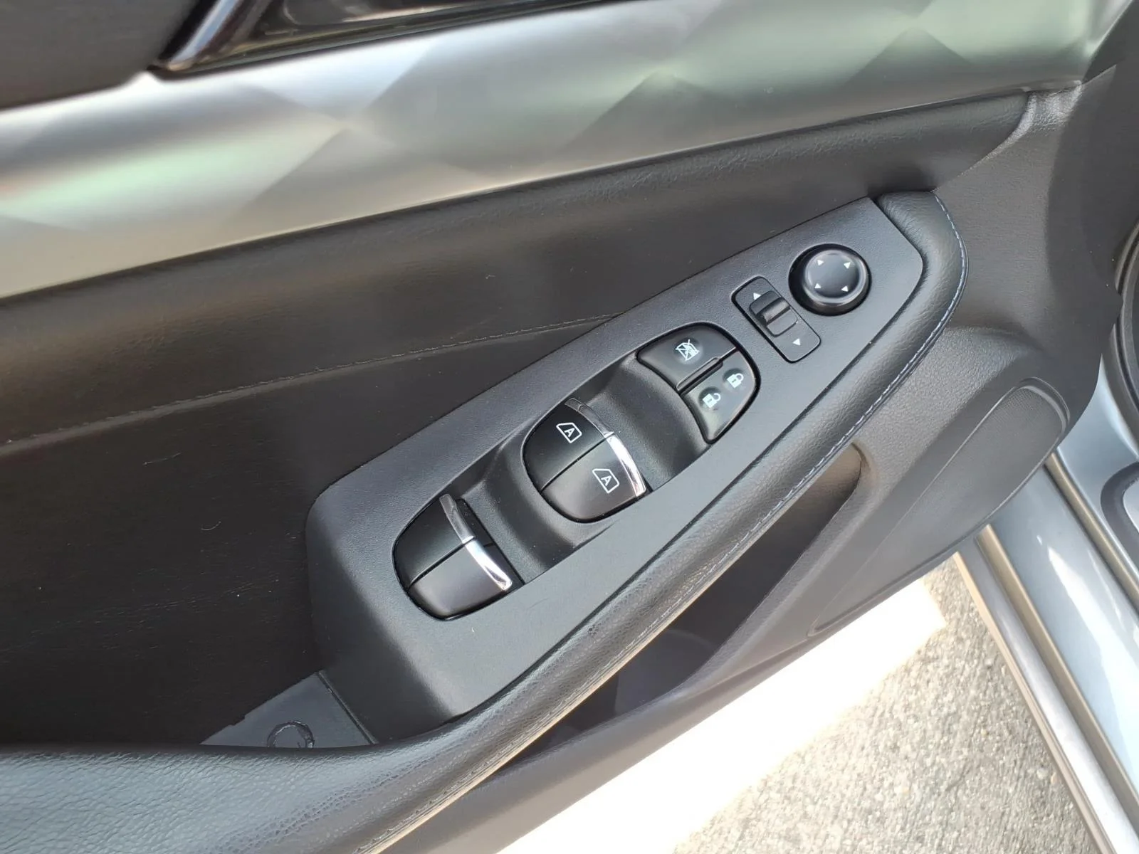 Used 2020 Gun Metallic Nissan S image 11