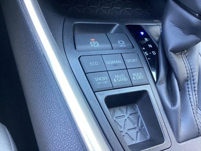 Certified Used 2025 MAGNETIC GRAY MET. Toyota  image 21