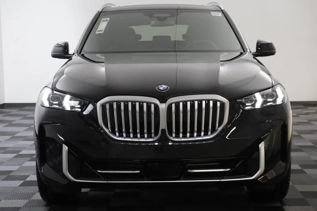 New 2026 BLACK SAPPHIRE BMW xDrive40i image 23