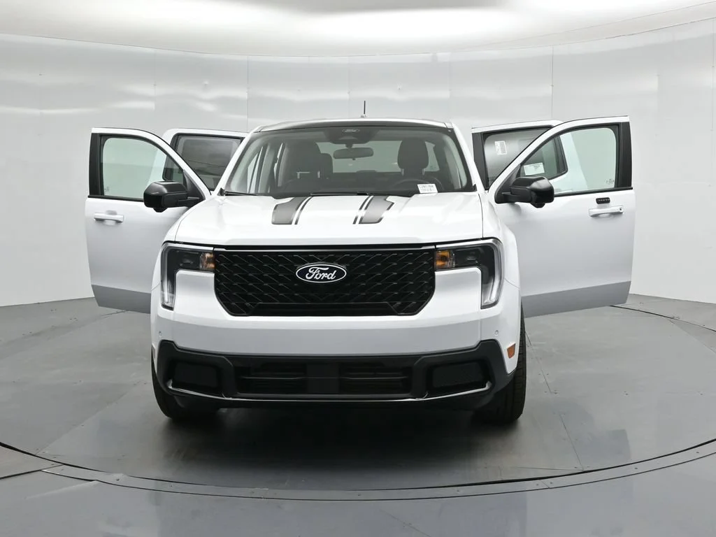 New 2026 Oxford White Ford Lariat image 31