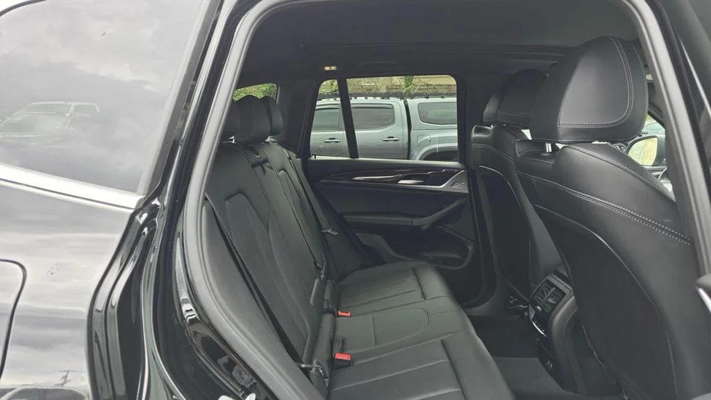 Used 2024 Black Sapphire Metallic BMW xDrive30i image 12