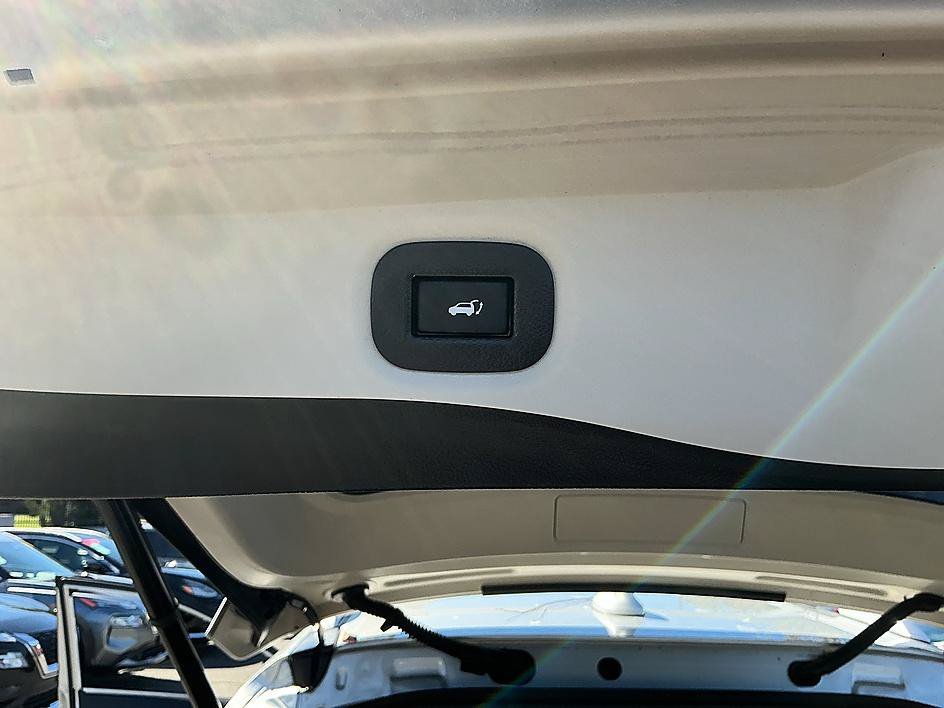 Used 2019 Brilliant Silver Metallic Nissan SV image 26