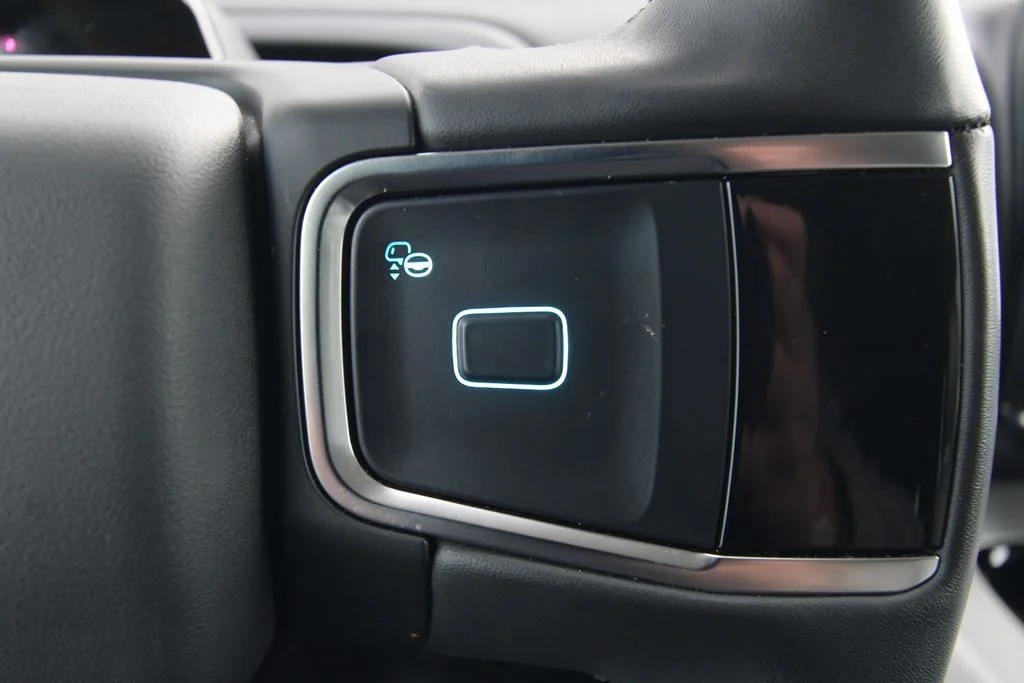 Used 2025 Silver Ford Active image 23