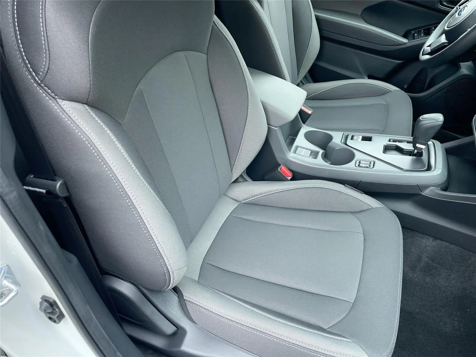 New 2027 CRYSTAL WHITE PEARL Subaru Premium image 18