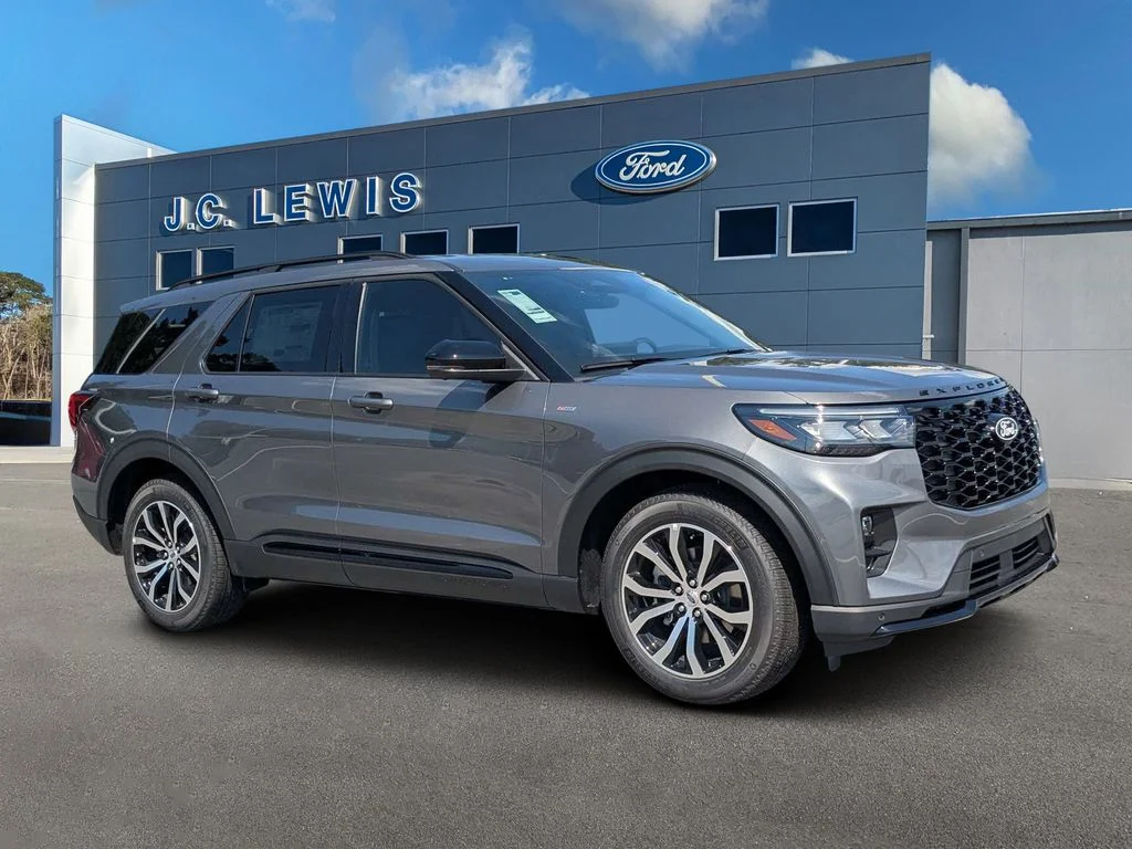 New 2027 Carbonized Gray Metallic Ford ST-Line image 1