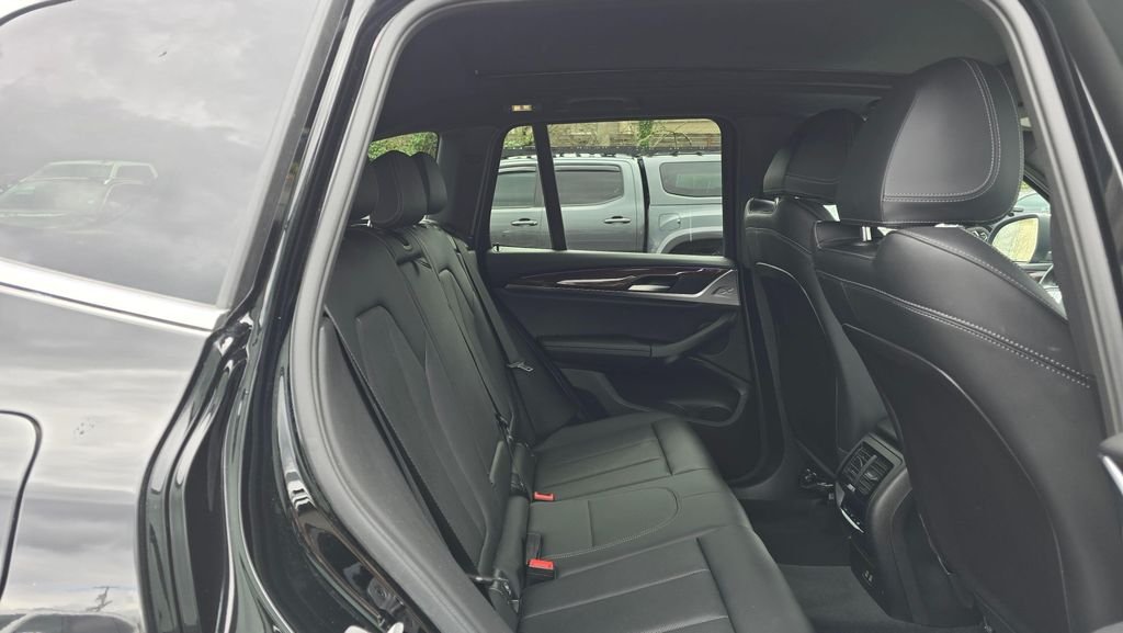 Used 2024 Black Sapphire Metallic BMW xDrive30i image 12
