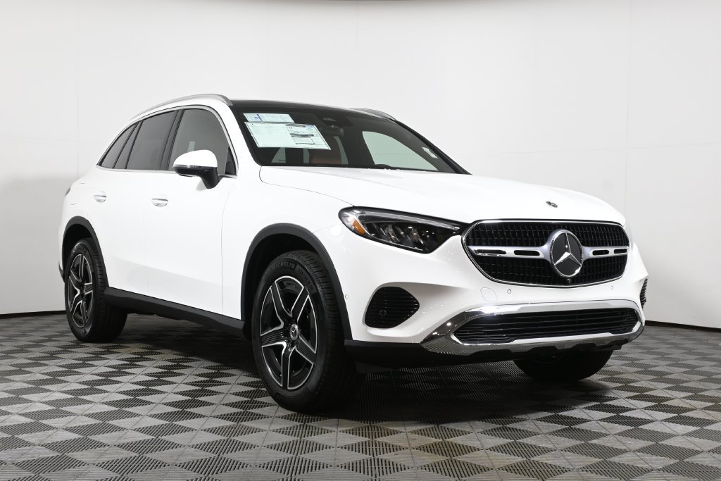 New 2027 Polar White Mercedes-Benz GLC 300 image 9