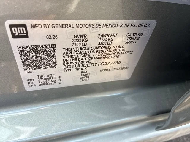 New 2026 Sterling Metallic GMC Elevation image 32