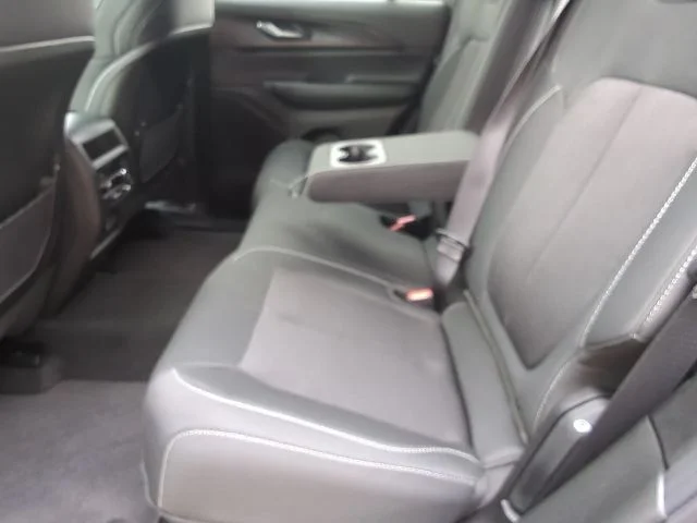 New 2026 Baltic Gray Metallic Clear-Coat Exterior Paint Jeep Laredo X image 22