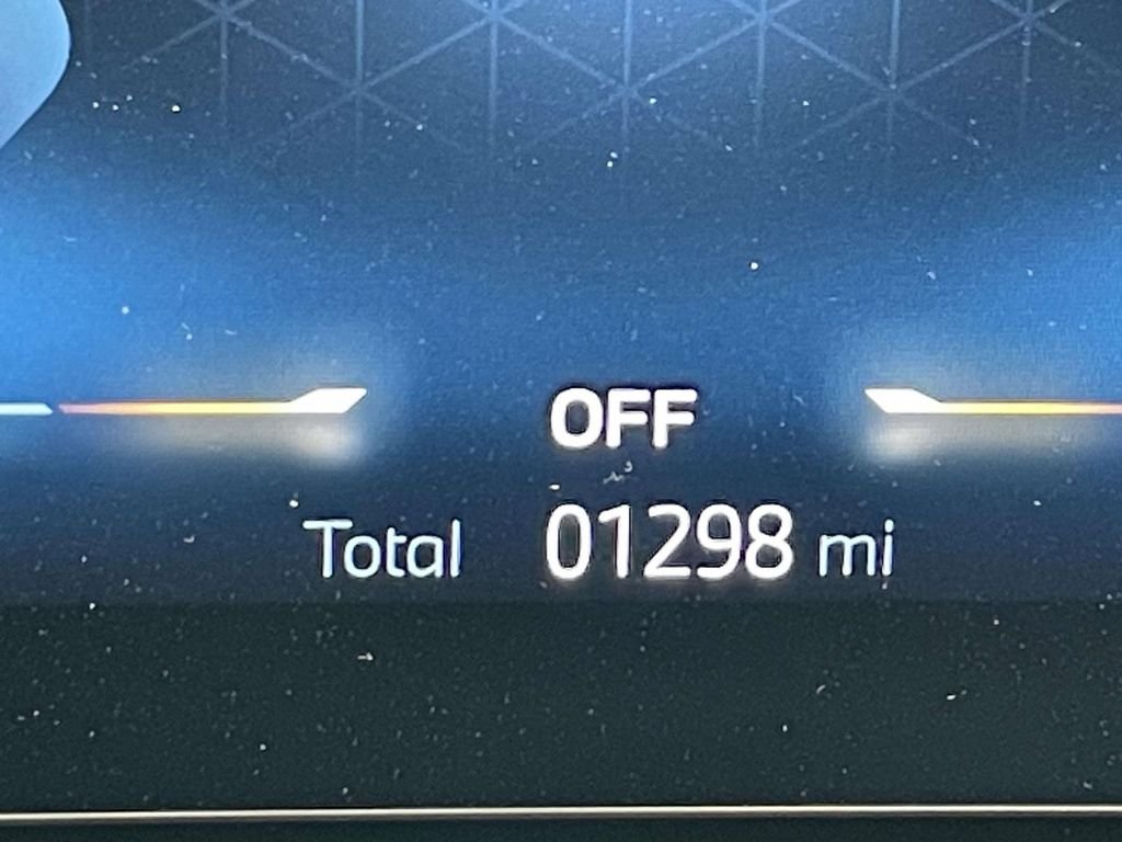 2025 BMW 3 Series 330i - Photo 40