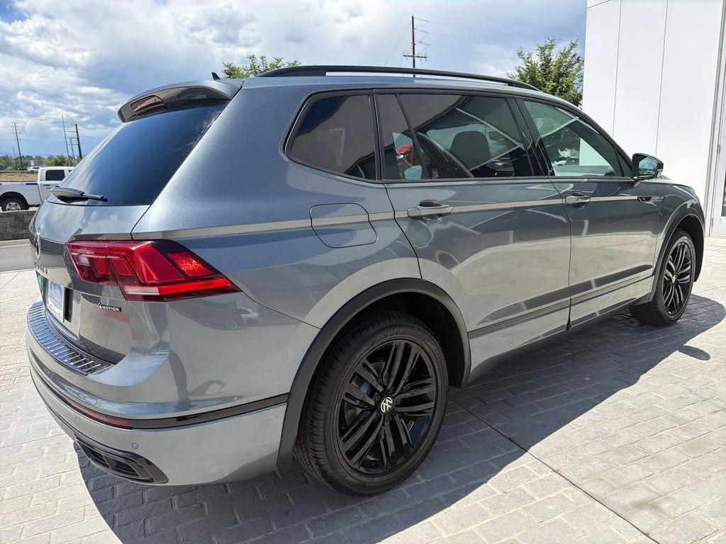 Certified Used 2022 Gray Volkswagen 2.0T SE R-Line Black image 7