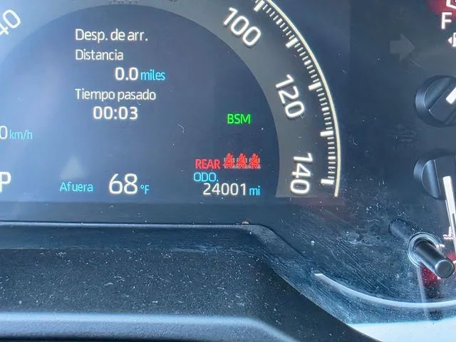 2024 Toyota RAV4 XLE - Photo 24