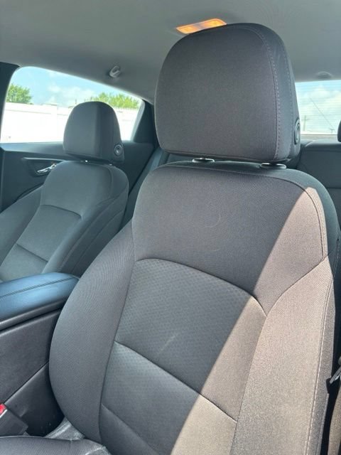 Used 2016 IRIDESCENT PEARL TRICOAT Chevrolet LT image 11