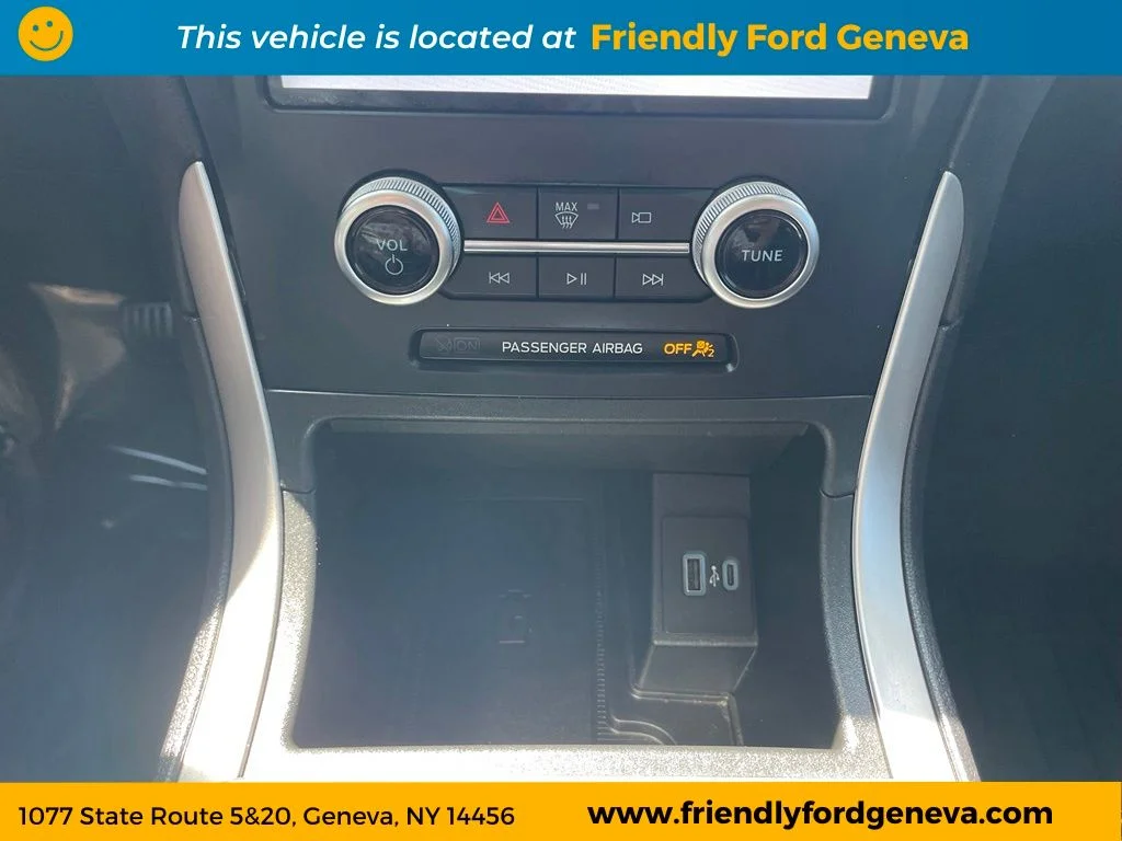 Used 2024 Gray Ford SEL image 22