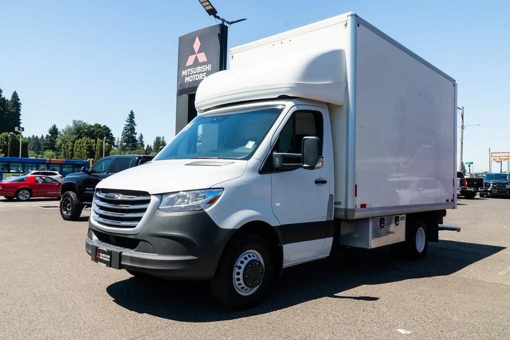 Used 2021 White Freightliner Base image 3