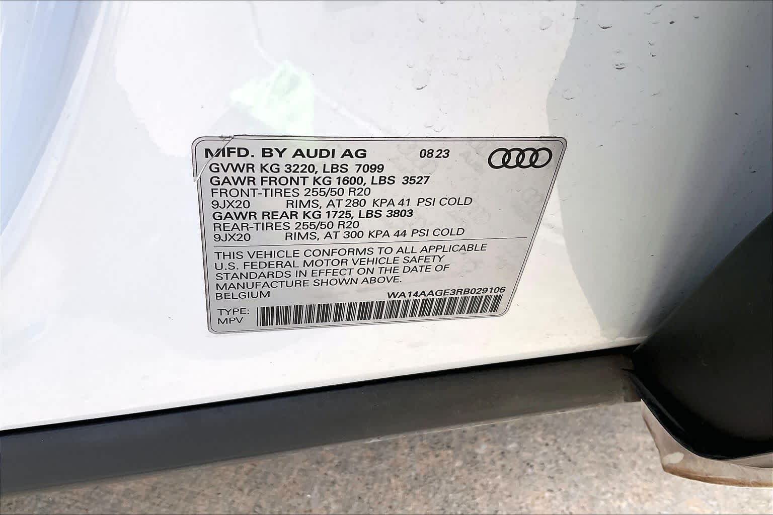 Used 2024 Glacier White Metallic Audi Premium image 33