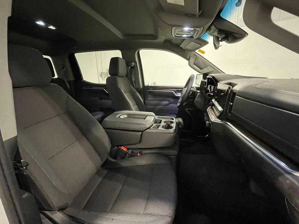 Used 2026 White Chevrolet LT image 24