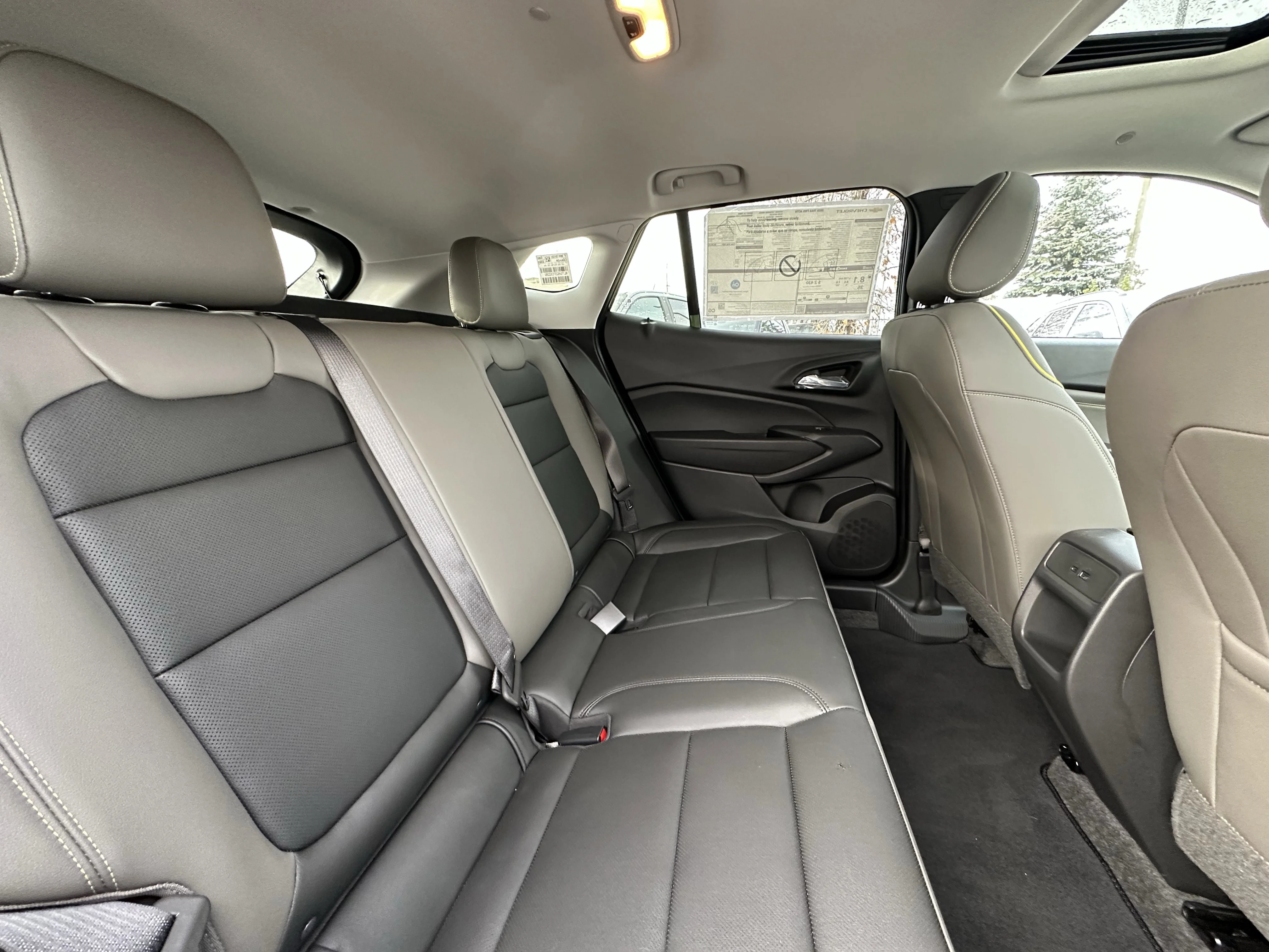 New 2026 Mosaic Black Metallic Chevrolet ACTIV image 25