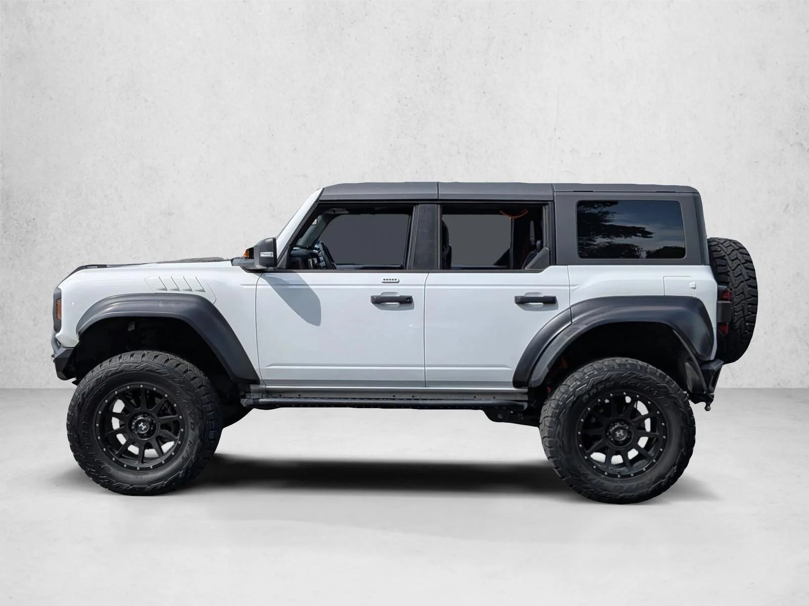 Used 2023 Oxford White Ford Raptor image 9