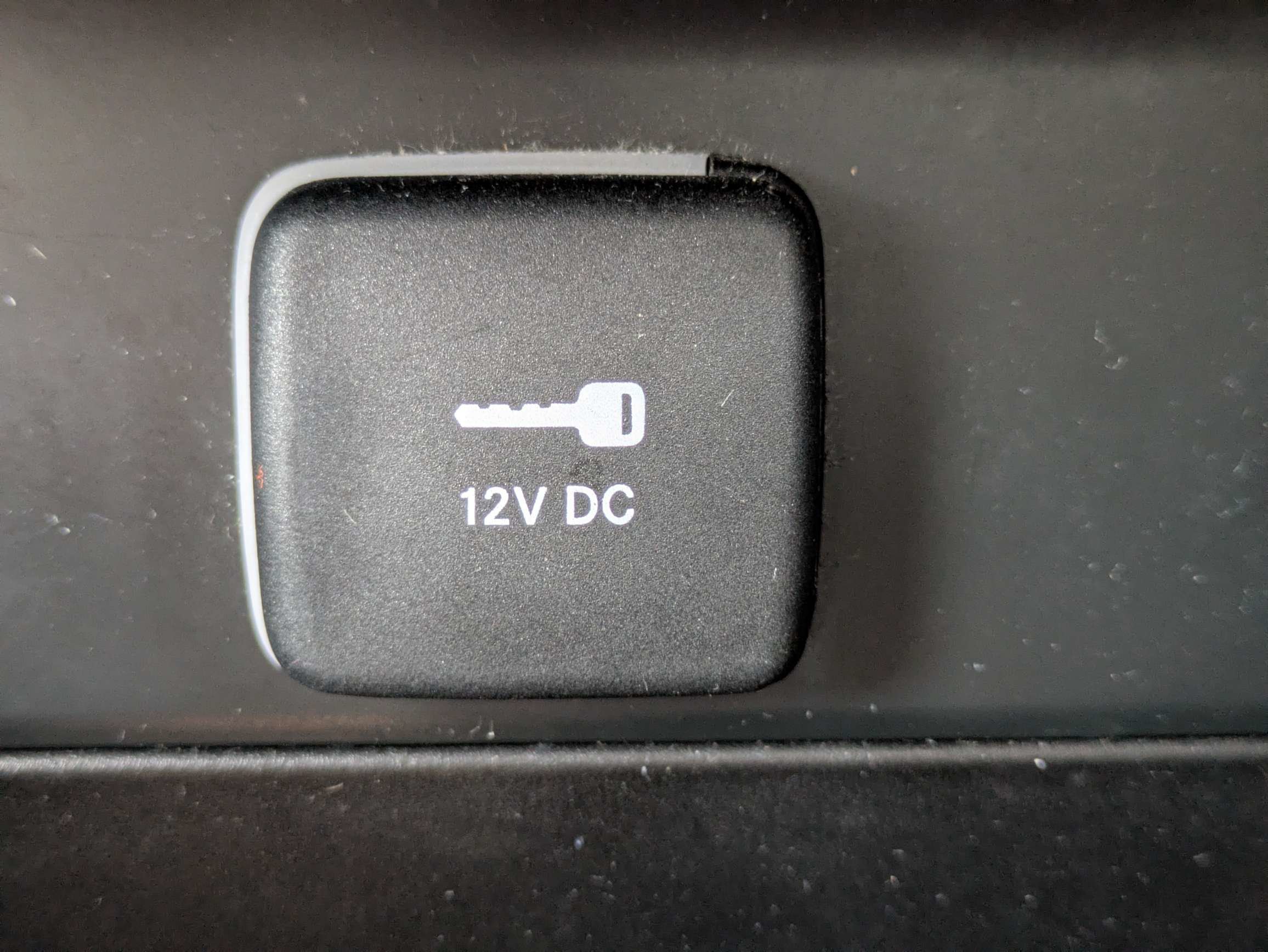 Used 2023 White Jeep Laredo image 19