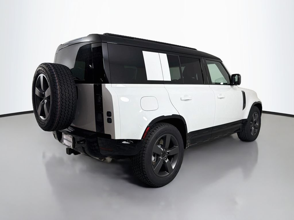 New 2026 Fuji White Land Rover X-Dynamic SE image 5