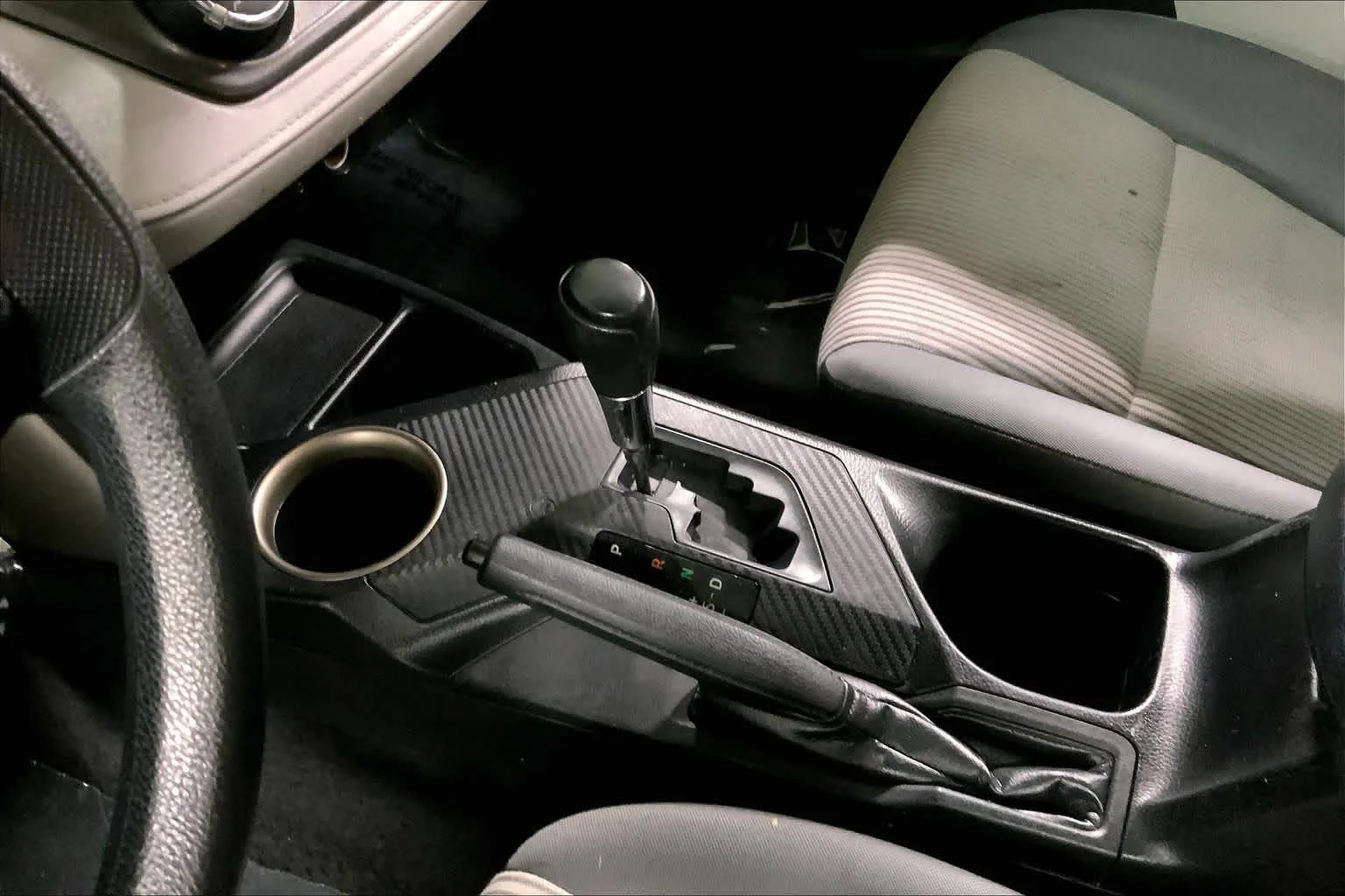 Used 2013 Classic Silver Metallic Toyota LE image 17