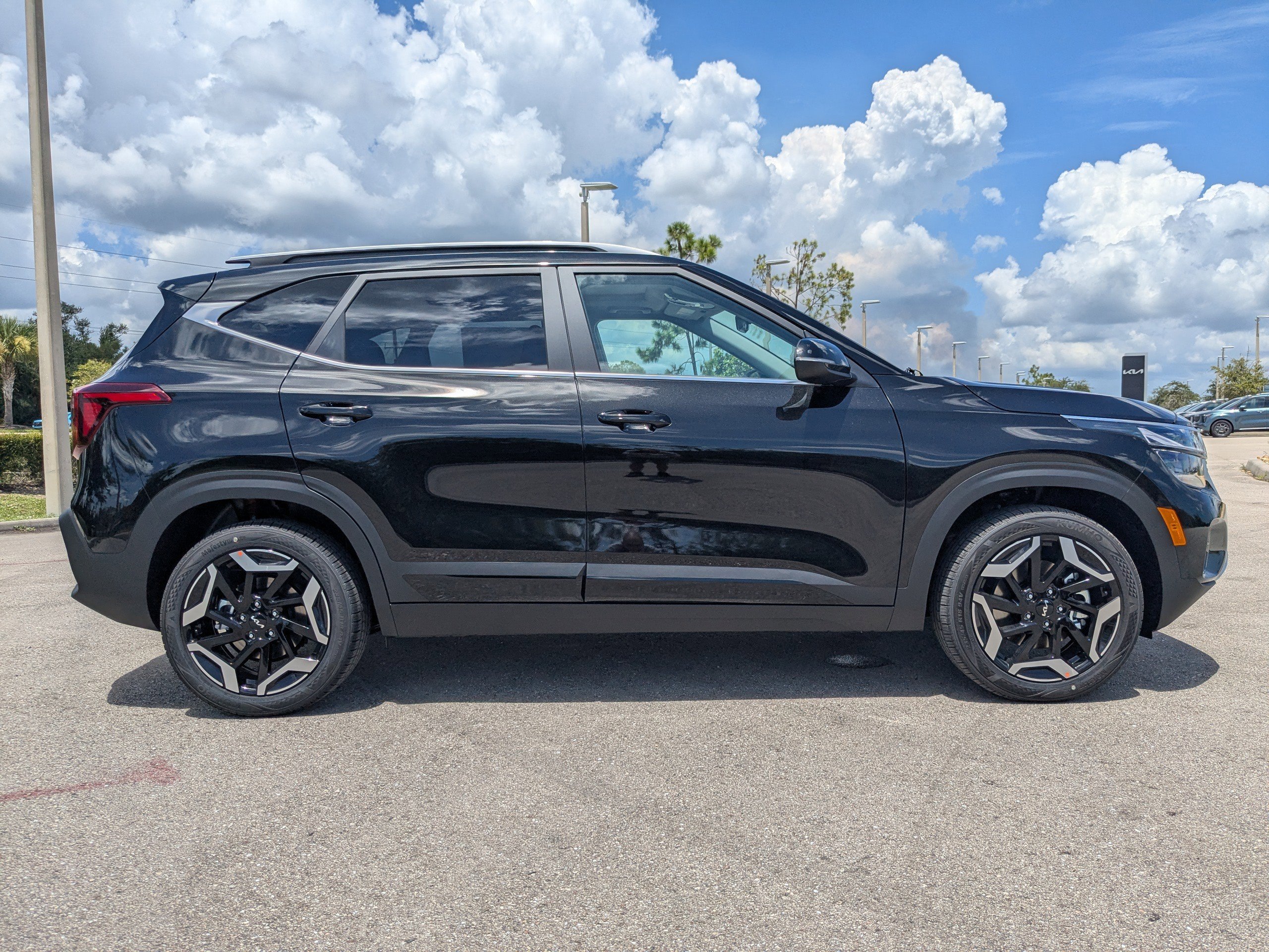 2026 Kia Seltos SX - Photo 4