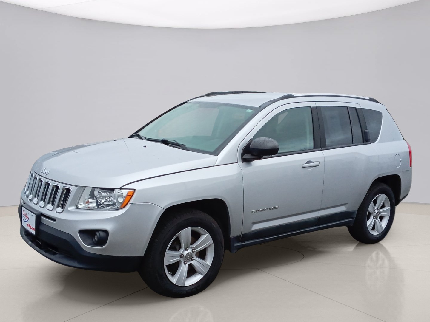 Used 2011 Silver Jeep NORTH EDITION image 2