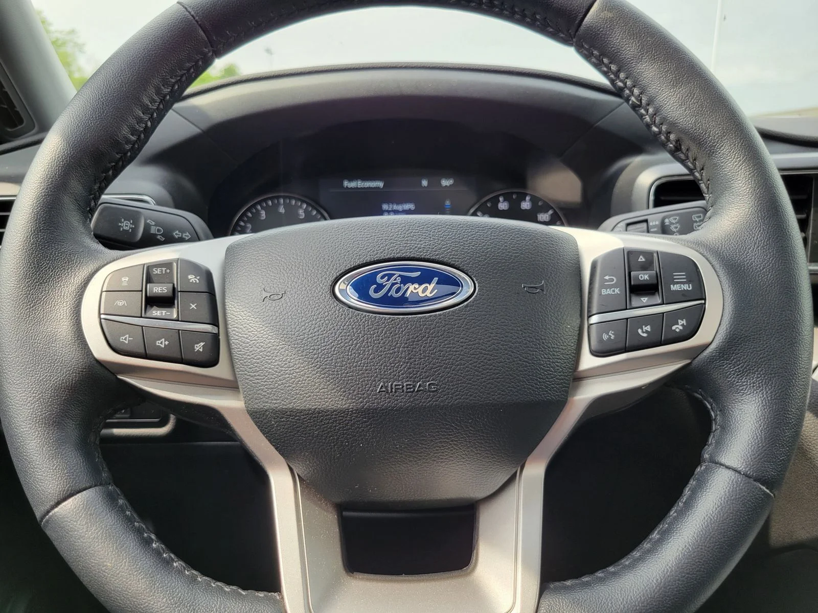Used 2023 Silver Ford XLT image 11
