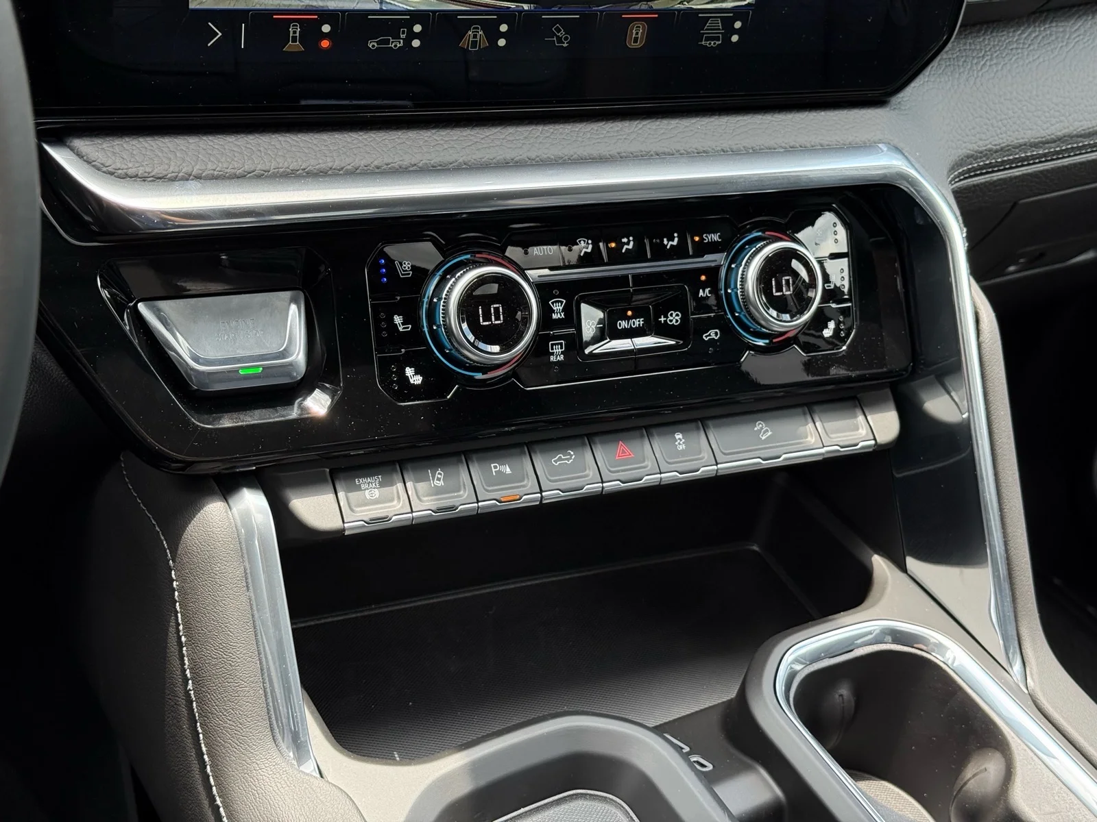2026 GMC Sierra 2500HD Denali - Photo 17