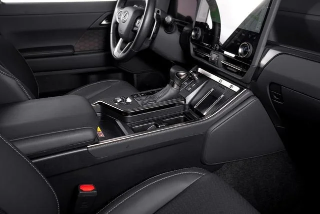 Used 2025 Incognito Lexus 550 Premium+ image 46